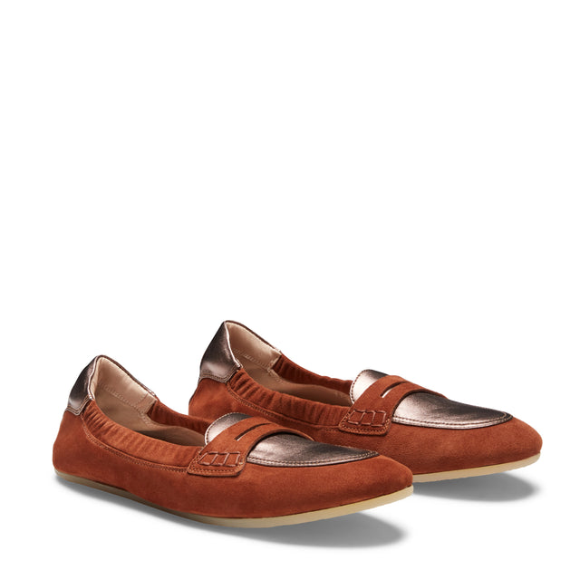 Mocassins slim plats en daim