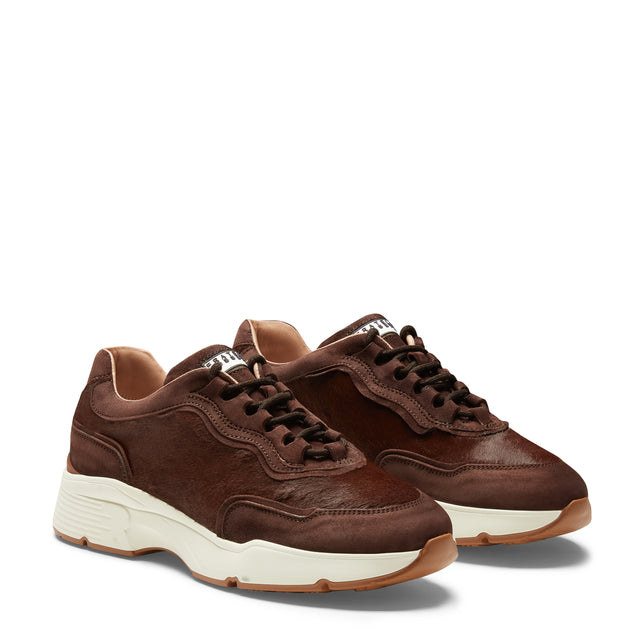 Deportivas de piel y ante de color castaña para mujer