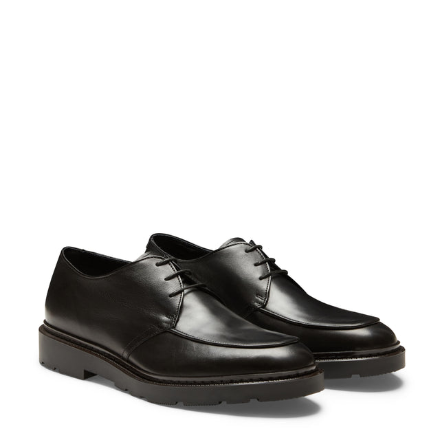 Zapato Derby con cordones de piel lisa de color negro para hombre