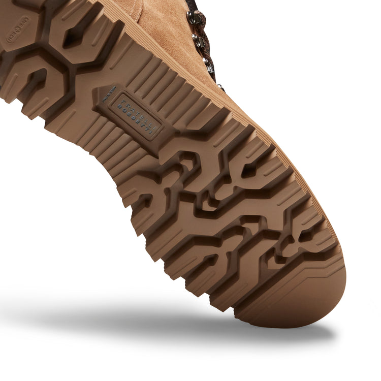 Men's chestnut brown suede lace-up desert boot