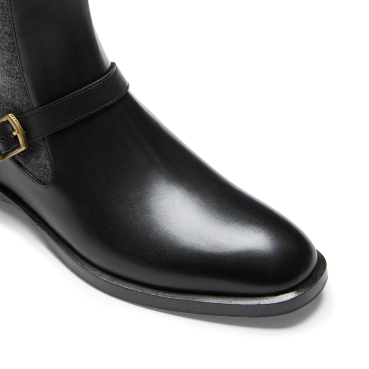 Black leather Magenta ankle boot