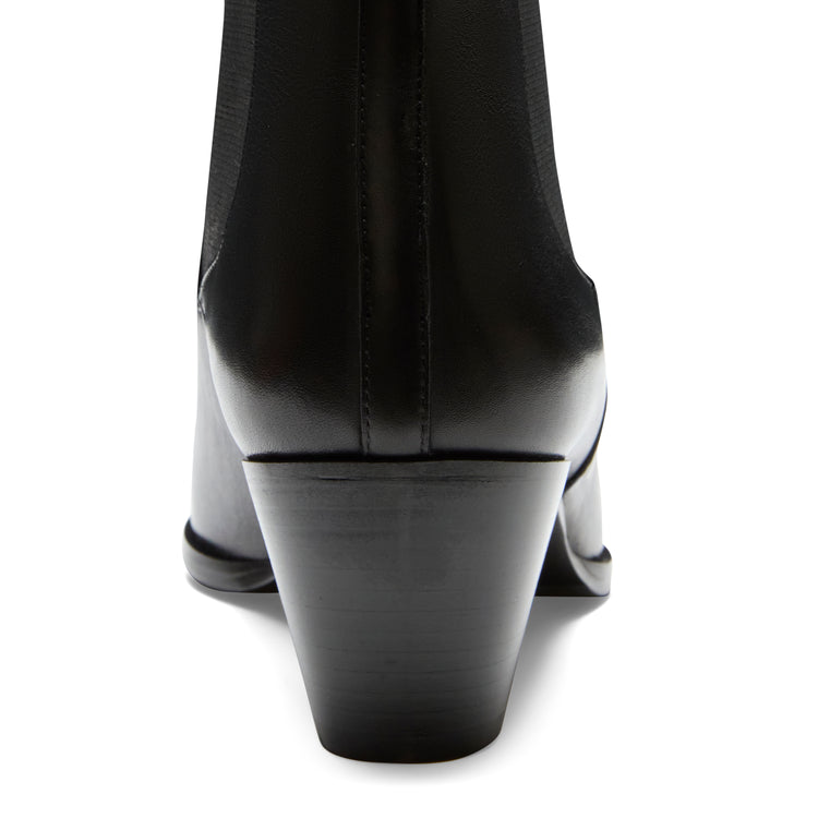 Women's black leather Chelsea boot