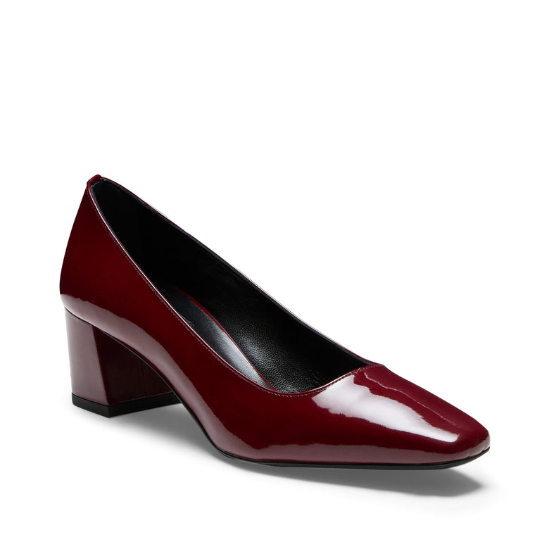 Garnet patent leather medium-heel pump