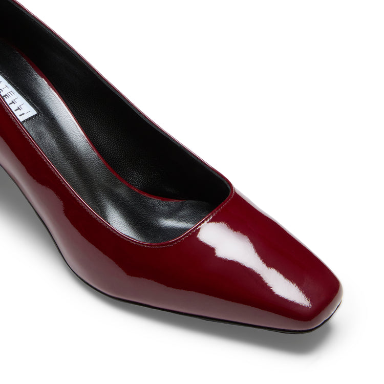 Garnet patent leather medium-heel pump