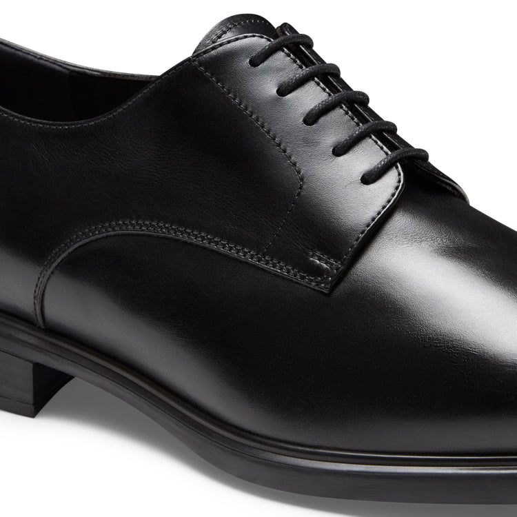 Stringata Derby Richard in pelle nera da uomo