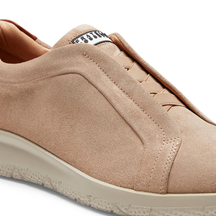 Damensneaker aus sandfarbenem, wasserabweisendem Wildleder