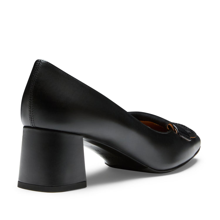 Black leather medium-heel pump