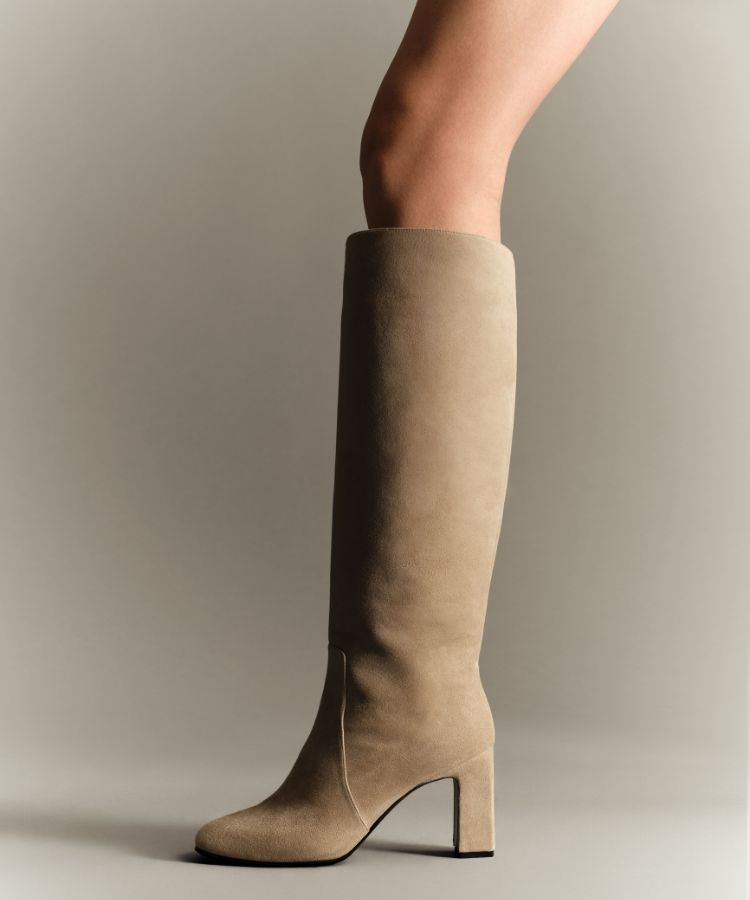 Stiefel aus Veloursleder