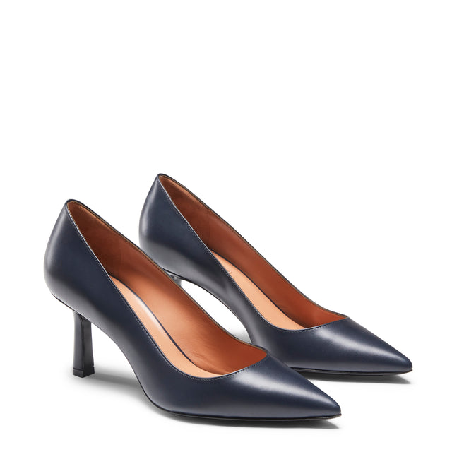 Zapato de salón de piel 