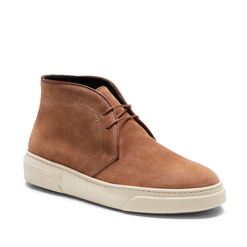 Men’s chestnut brown suede desert boot