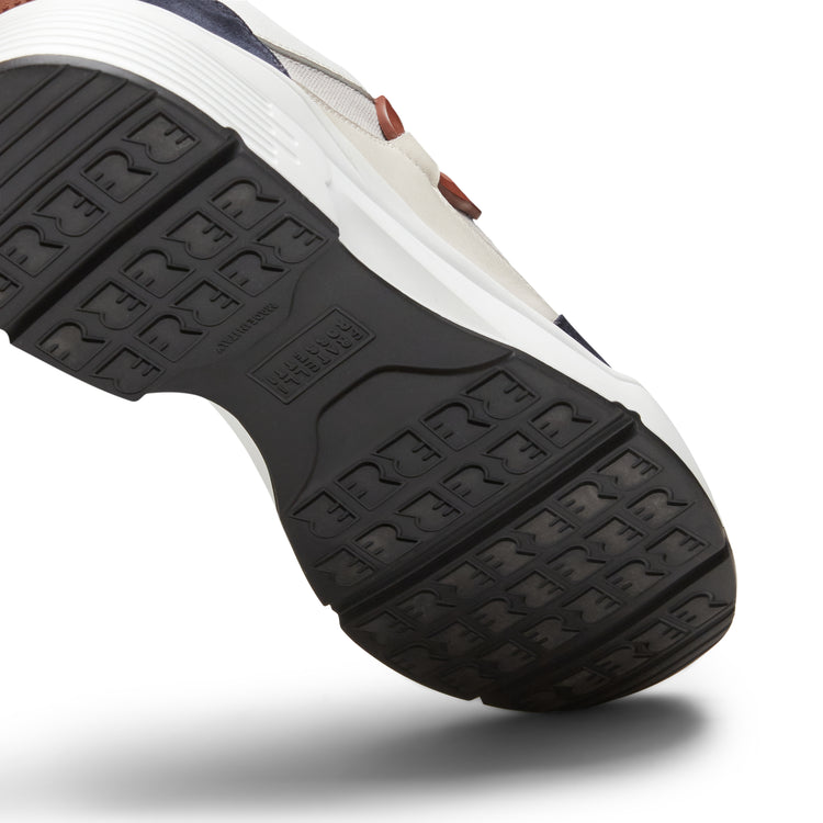 Sneaker in pelle e tessuto