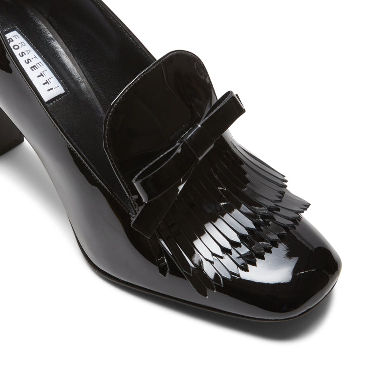 Patent leather slipper with heel