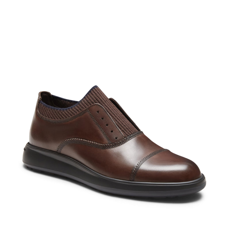 Leather Oxford shoe with fabric insert