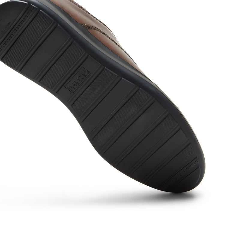 Leather Oxford shoe with fabric insert