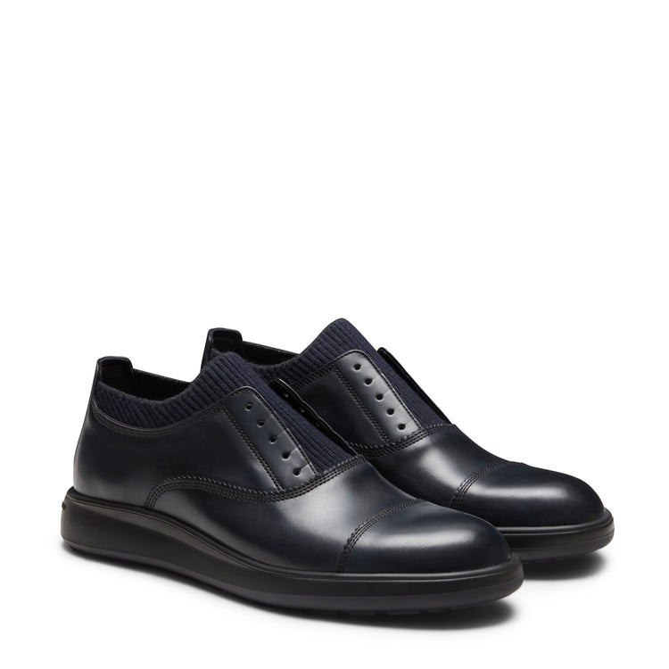 Leather Oxford shoe with fabric insert
