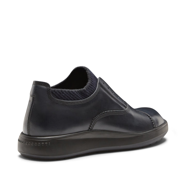 Leather Oxford shoe with fabric insert