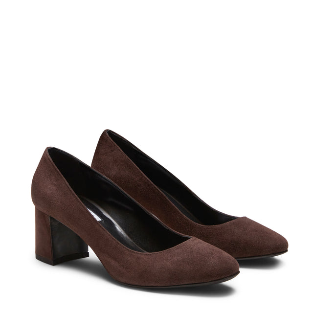 Suede pump