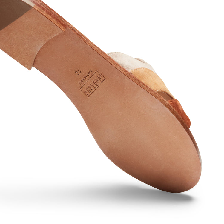 Sandalo in pelle scamosciata