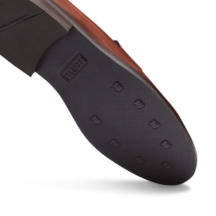 Mocasín de piel de color marrón para hombre