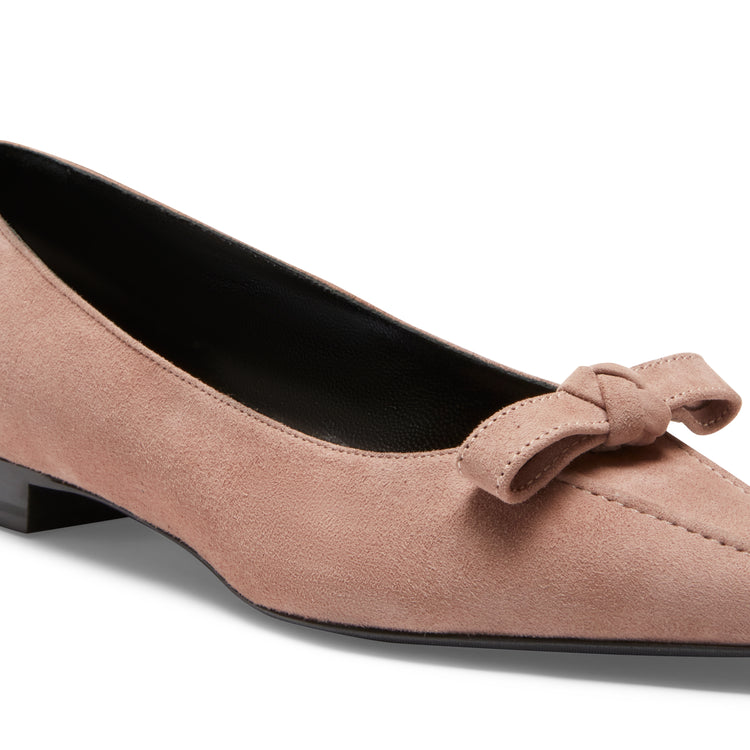 Flache Pumps aus puderrosa Wildleder