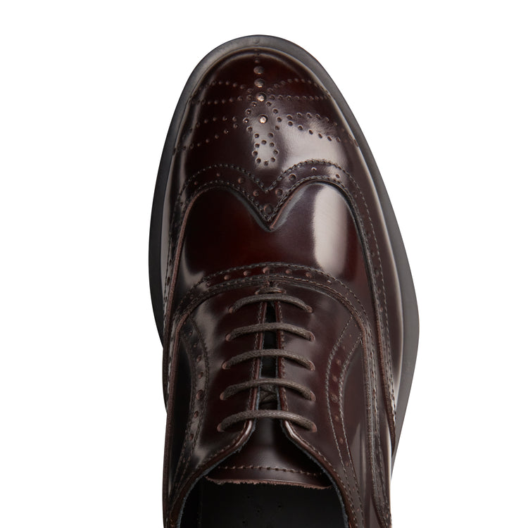 Women’s brown leather Oxford shoe