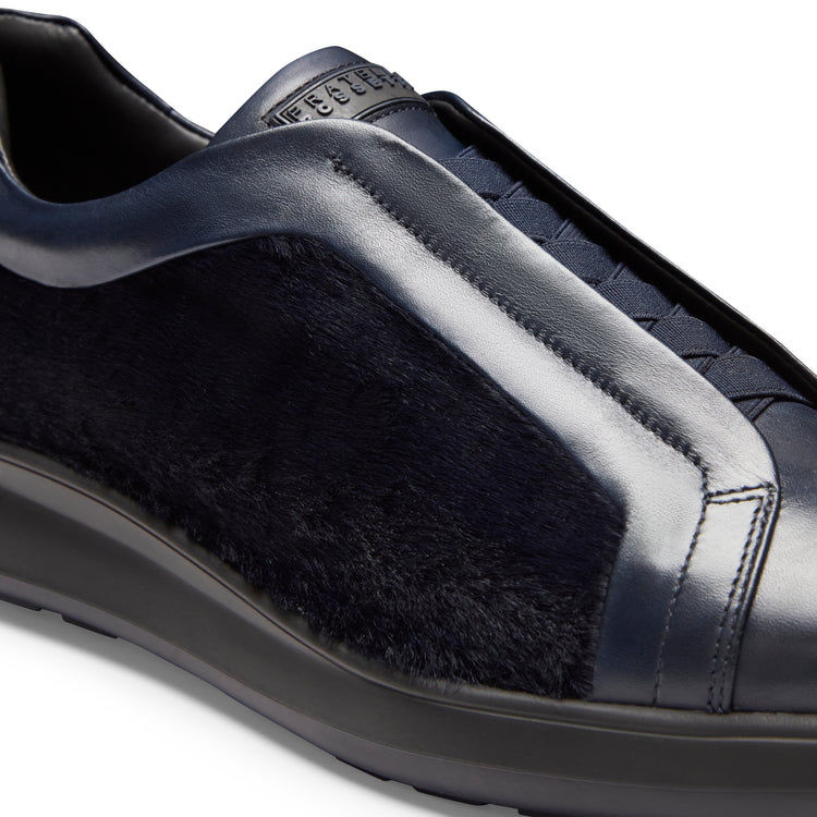 Herrensneaker aus marineblauem Leder