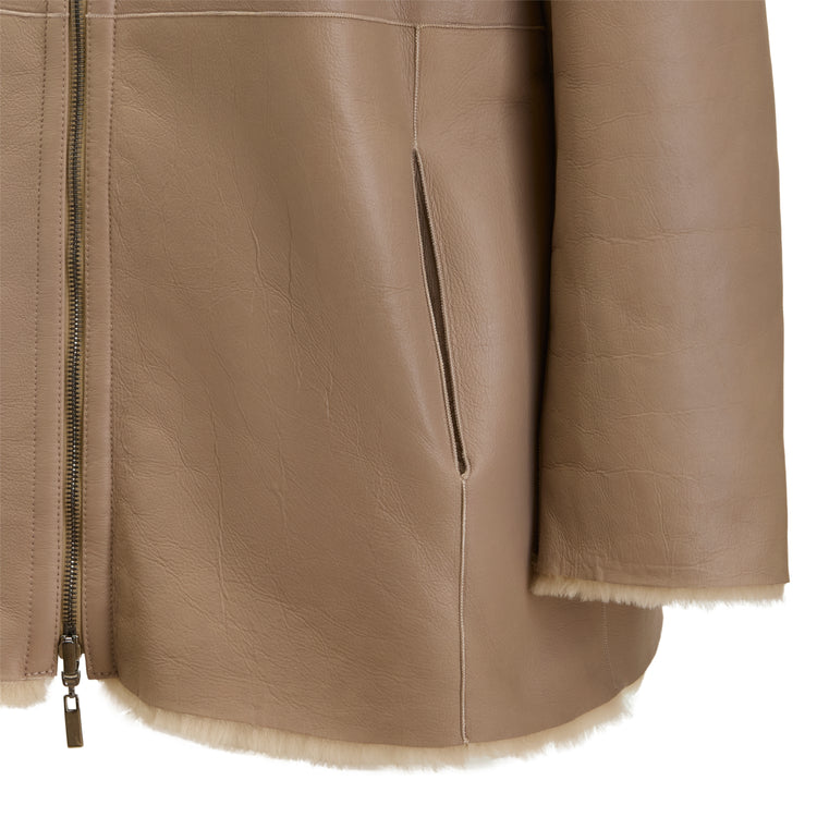 Cappotto da donna in shearling reversibile sabbia
